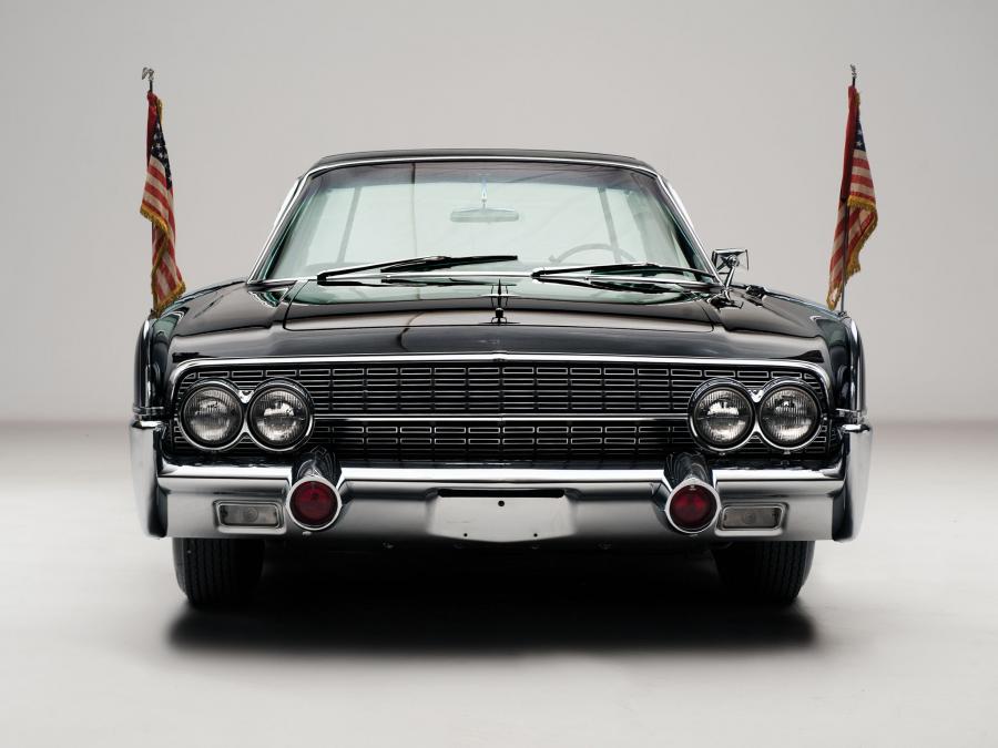  Lincoln Continental Bubbletop Kennedy Limousine 1962 года  (фото 23 из 26)
